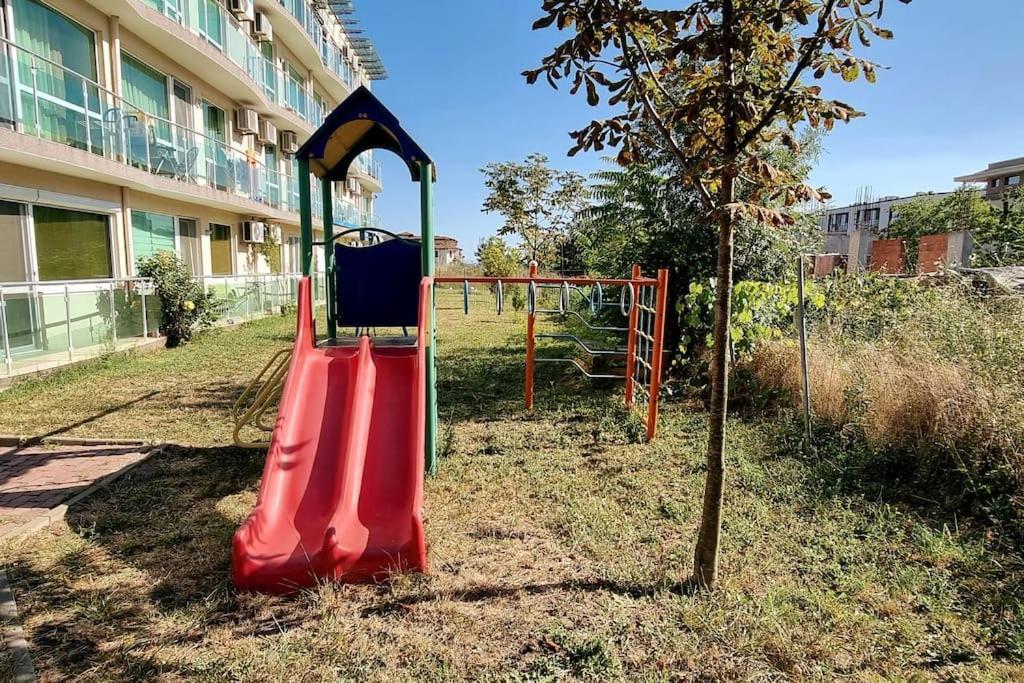 Уютен Апартамент Близо До Морето Igroeg Burgas Esterno foto