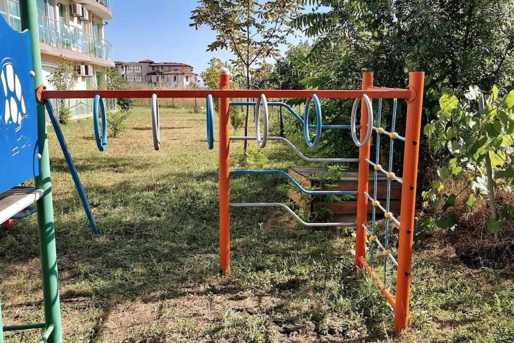 Уютен Апартамент Близо До Морето Igroeg Burgas Esterno foto