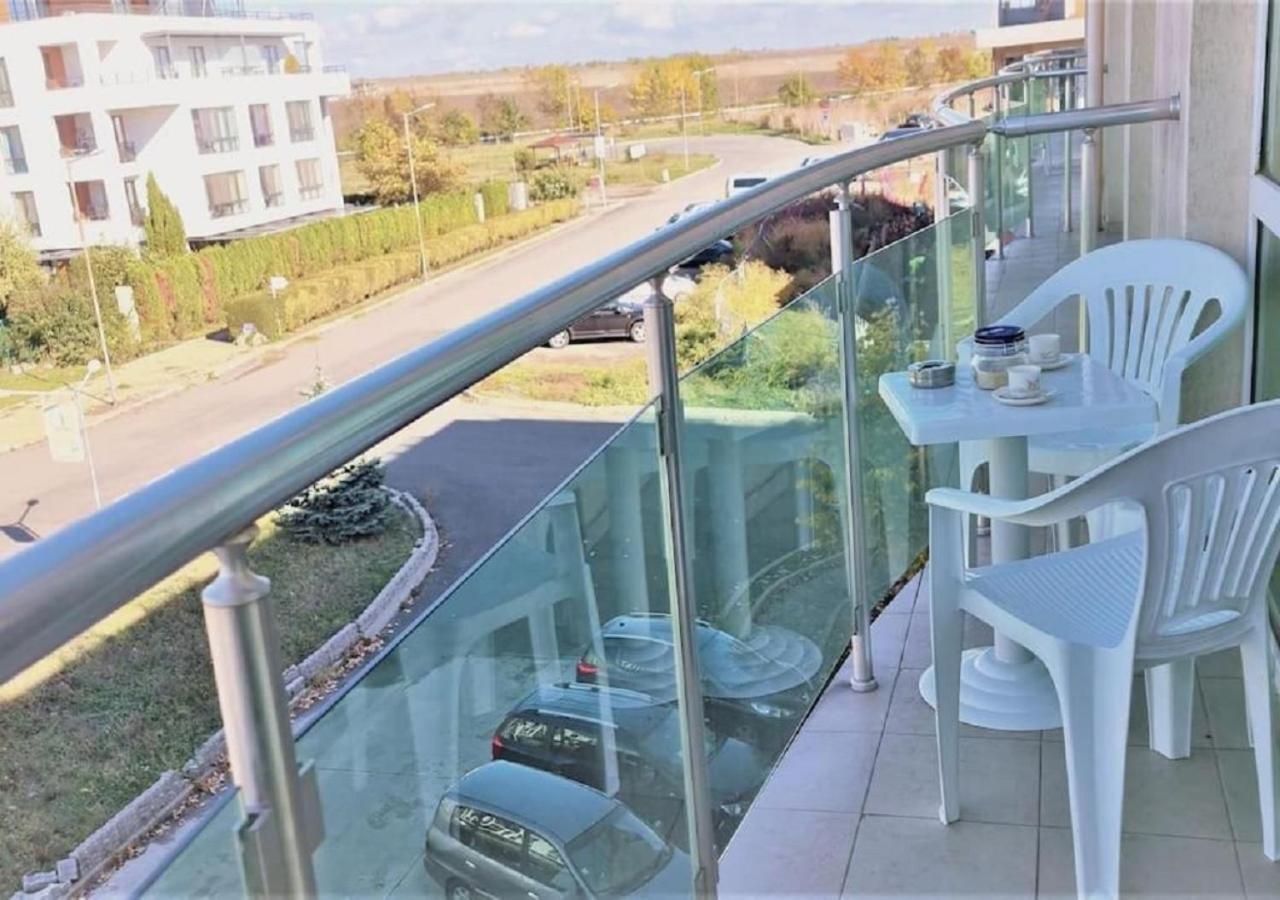 Уютен Апартамент Близо До Морето Igroeg Burgas Esterno foto